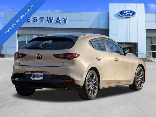 2023 Mazda Mazda3 FWD w/Preferred Package