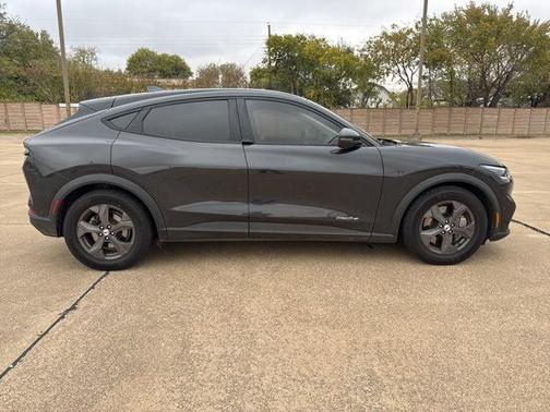 2022 Ford Mustang Mach-E Select