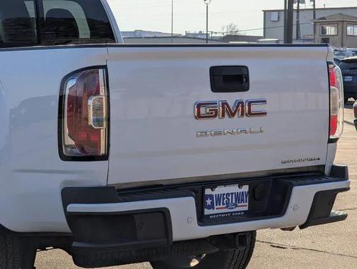 2022 GMC Canyon Denali