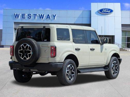 Desert Sand 2026 Ford Bronco Outer Banks