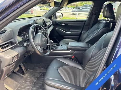 2022 Toyota Highlander XSE