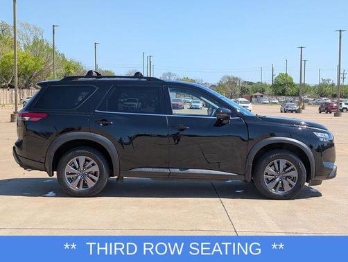 2023 Nissan Pathfinder SV FWD