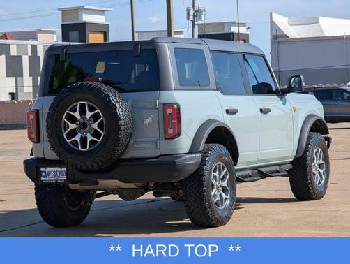 Cactus Gray 2024 Ford Bronco Badlands