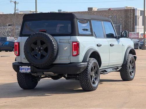 2024 Ford Bronco Black Diamond