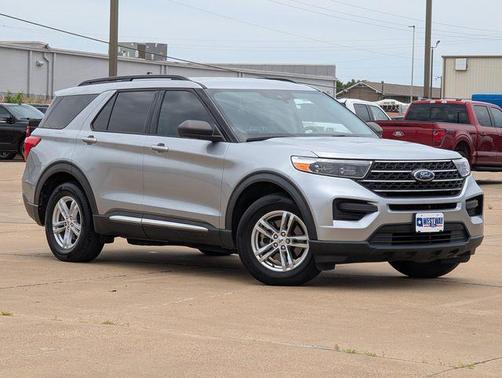 Iconic Silver 2022 Ford Explorer XLT