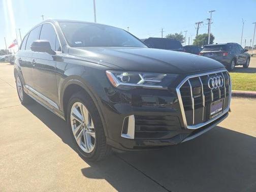 2022 Audi Q7 55 Premium Plus