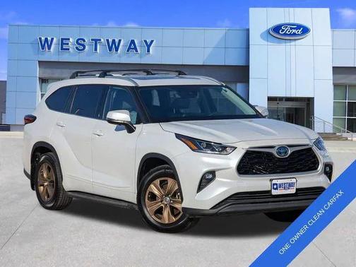 2022 Toyota Highlander Hybrid XLE