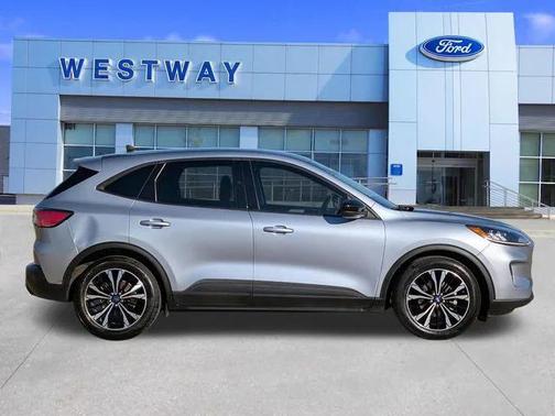 2022 Ford Escape SE