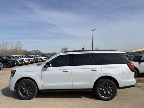 Space Silver Metallic 2026 Ford Expedition Platinum