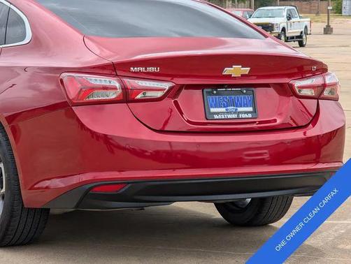 2022 Chevrolet Malibu FWD LT