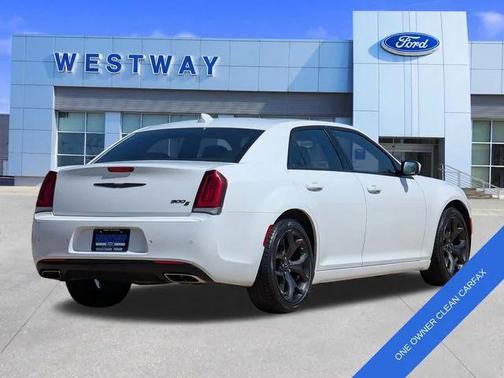 2022 Chrysler 300 S
