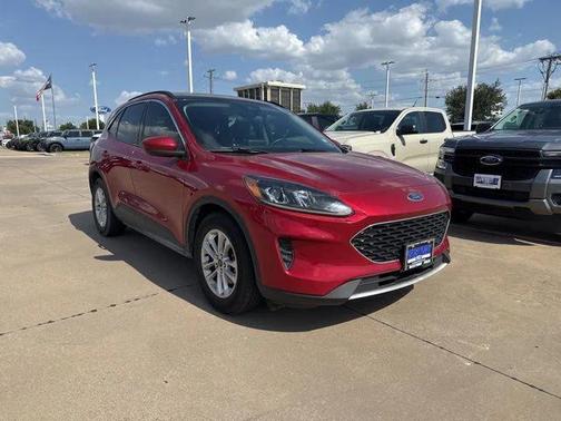 2020 Ford Escape SE