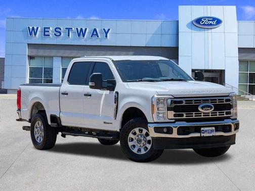 Oxford White 2023 Ford F-250 XLT