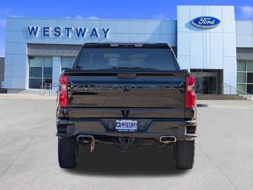 2022 Chevrolet Silverado 1500 Custom Trail Boss