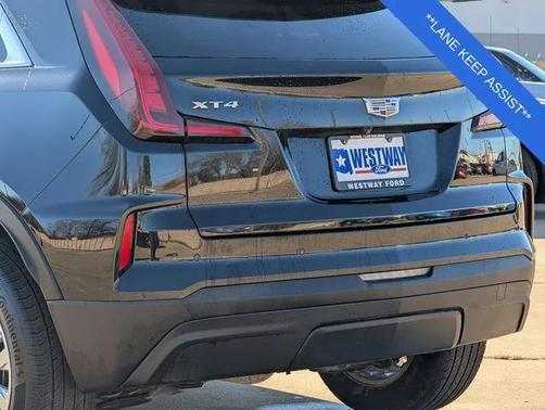 2024 Cadillac XT4 Luxury