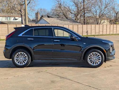 2024 Cadillac XT4 Luxury