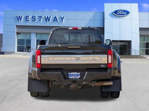 2022 Ford F-350 Platinum