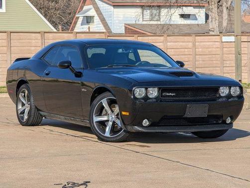 2014 Dodge Challenger SXT