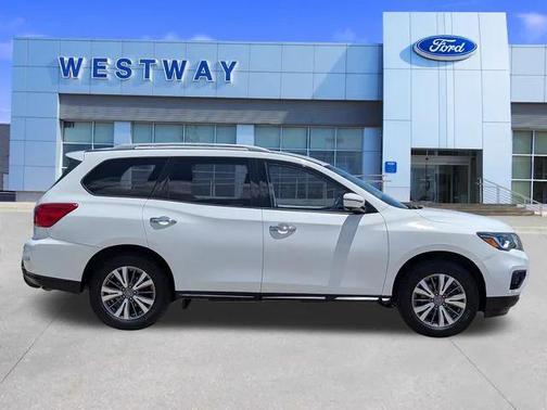2018 Nissan Pathfinder SL