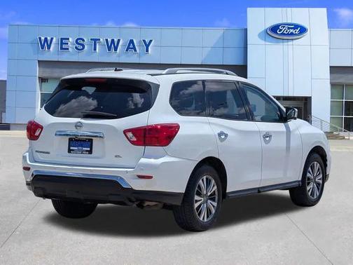2018 Nissan Pathfinder SL