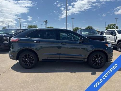 2022 Ford Edge SE