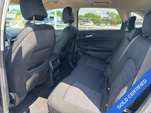 2022 Ford Edge SE