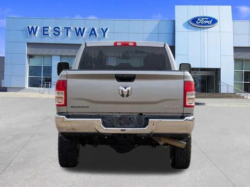 2023 RAM 2500 Big Horn Crew Cab 4x4 6'4' Box