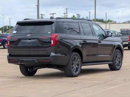 Dark Matter Gray Metallic 2026 Ford Expedition Max Platinum