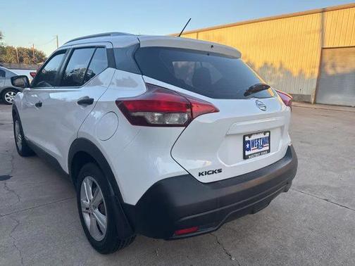2019 Nissan Kicks S