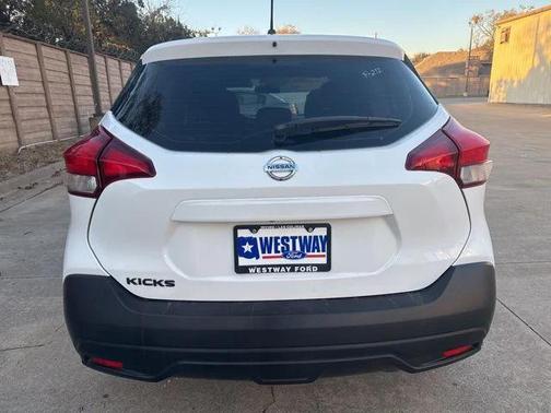 2019 Nissan Kicks S