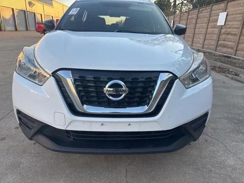 2019 Nissan Kicks S