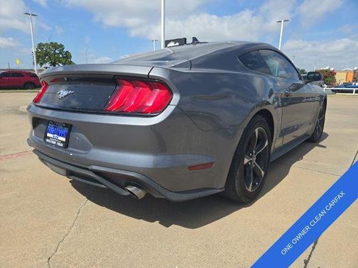 2021 Ford Mustang EcoBoost