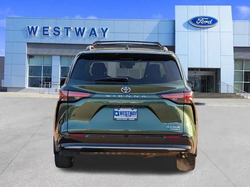 2021 Toyota Sienna Platinum 7 Passenger