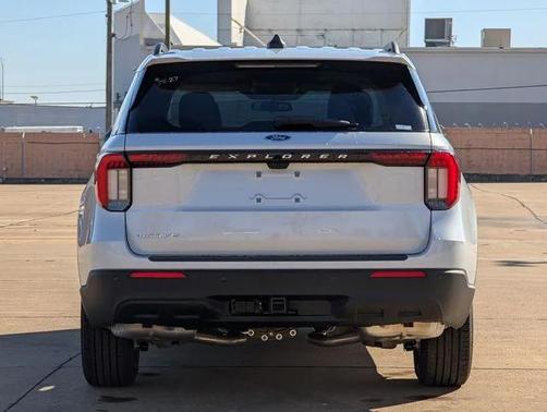 2026 Ford Explorer Active w/200A Pkg