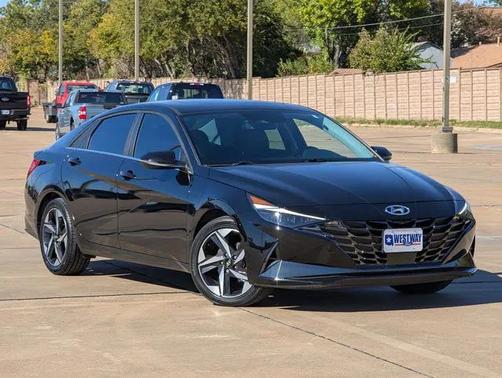 2023 Hyundai ELANTRA Limited