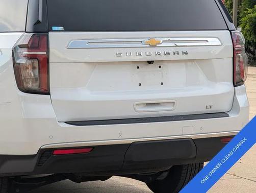 2023 Chevrolet Suburban LT