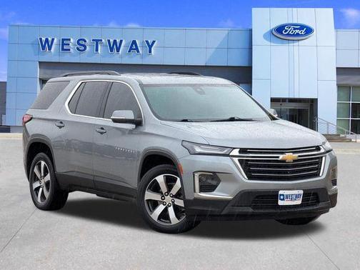 Sterling Gray 2023 Chevrolet Traverse LT Leather
