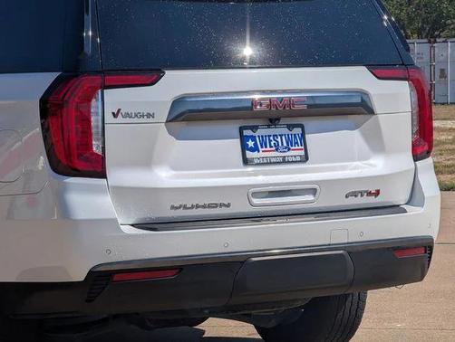 2023 GMC Yukon 4WD AT4