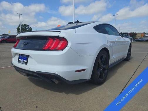 2022 Ford Mustang EcoBoost