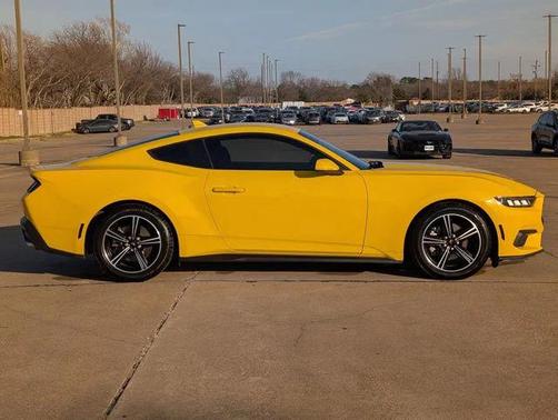 2024 Ford Mustang EcoBoost