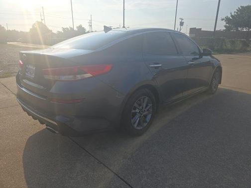 2020 Kia Optima LX