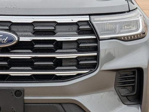 Carbonized Gray Metallic 2026 Ford Explorer Active