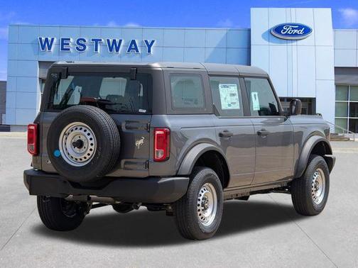 Carbonized Gray Metallic 2026 Ford Bronco Base