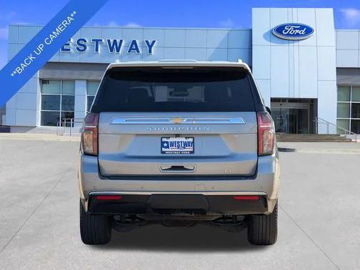 2024 Chevrolet Suburban LT