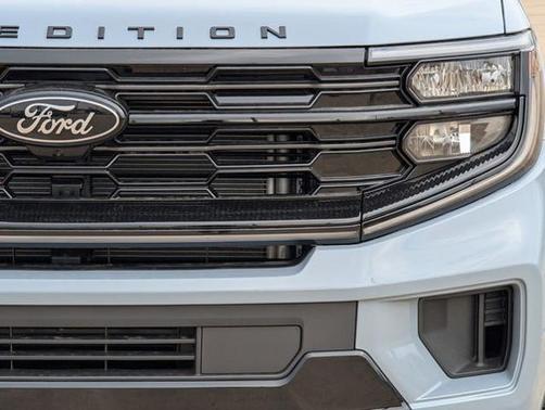 Glacier Gray Metallic Tri-Coat 2026 Ford Expedition Platinum