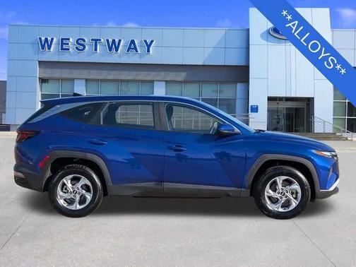 2023 Hyundai TUCSON SE