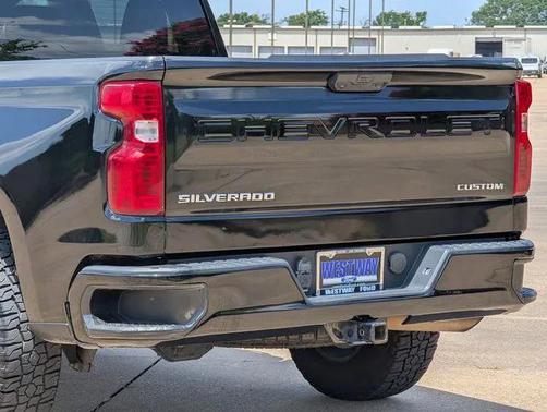 2022 Chevrolet Silverado 1500 Custom