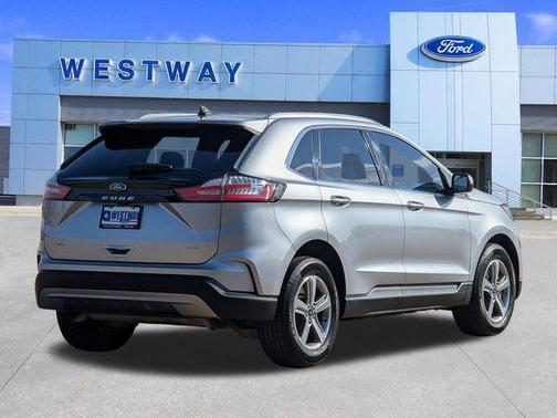 Iconic Silver Metallic 2022 Ford Edge SEL