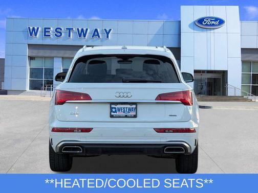 Glacier White Metallic 2023 Audi Q5 55 S line Premium Plus