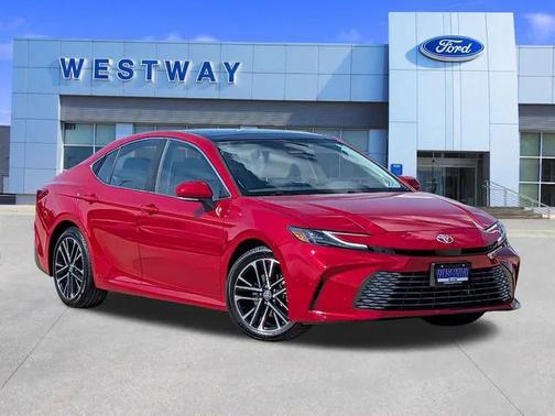 2025 Toyota Camry XLE
